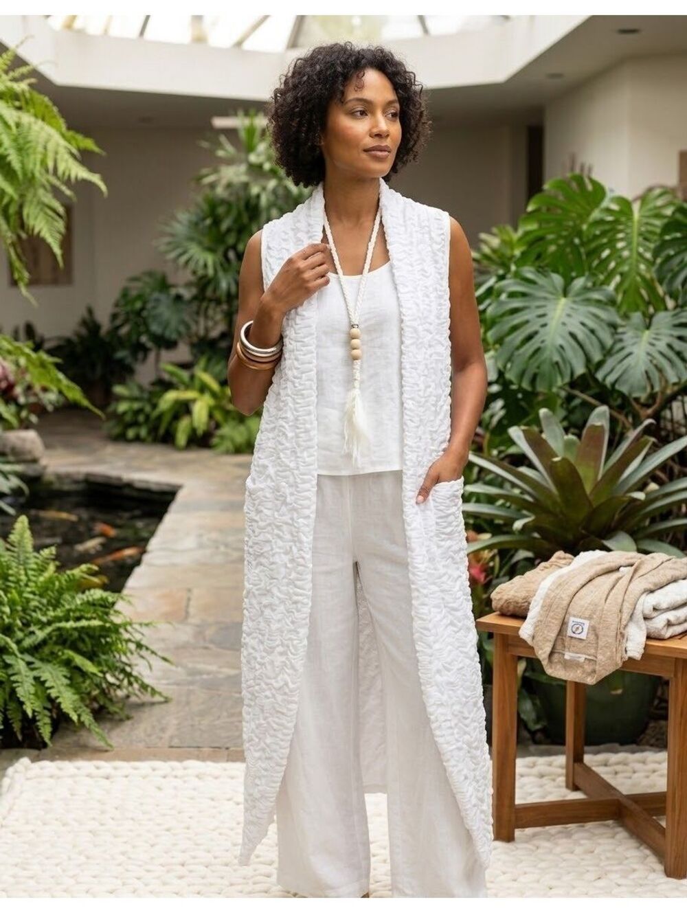 NEW LINE - THE LUMINARY: Purity & Radiance Cape